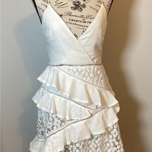 🩵NWT🩵 SELFIE LESLIE TAURUS FLORAL EMBROIDERY & RUFFLE TRIM DRESS Size US:SM